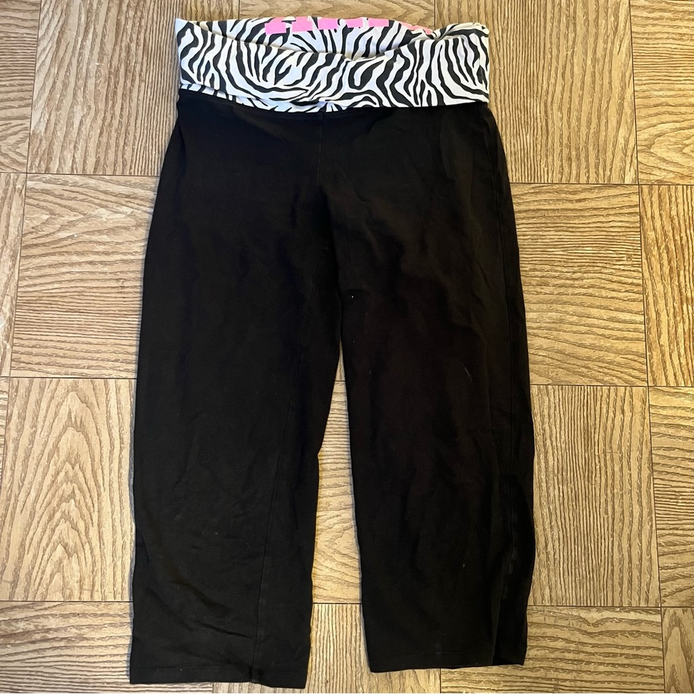 Victoria’s Secret pink cropped leggings small